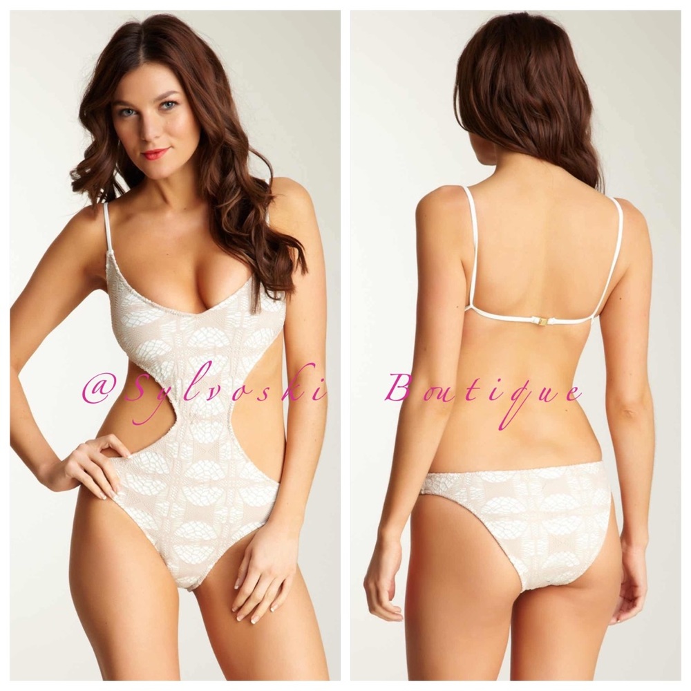 🔥Tigerlily Crotchet Lace Monokini NWT - Picture 1 of 7